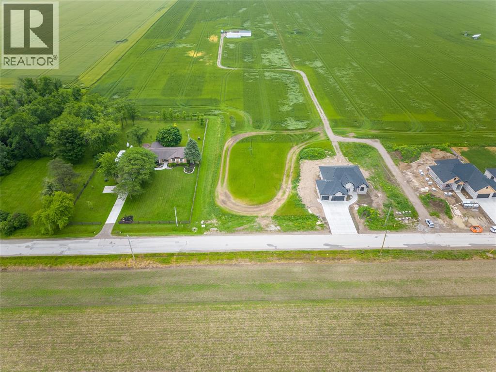 3781 QUEEN STREET Plympton-Wyoming Ontario Canada N0N1E0 3