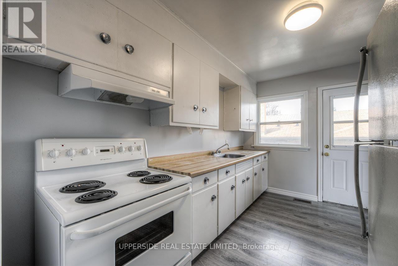 7 Balmoral Drive, Kitchener, Ontario  N2M 2J7 - Photo 21 - X12682262