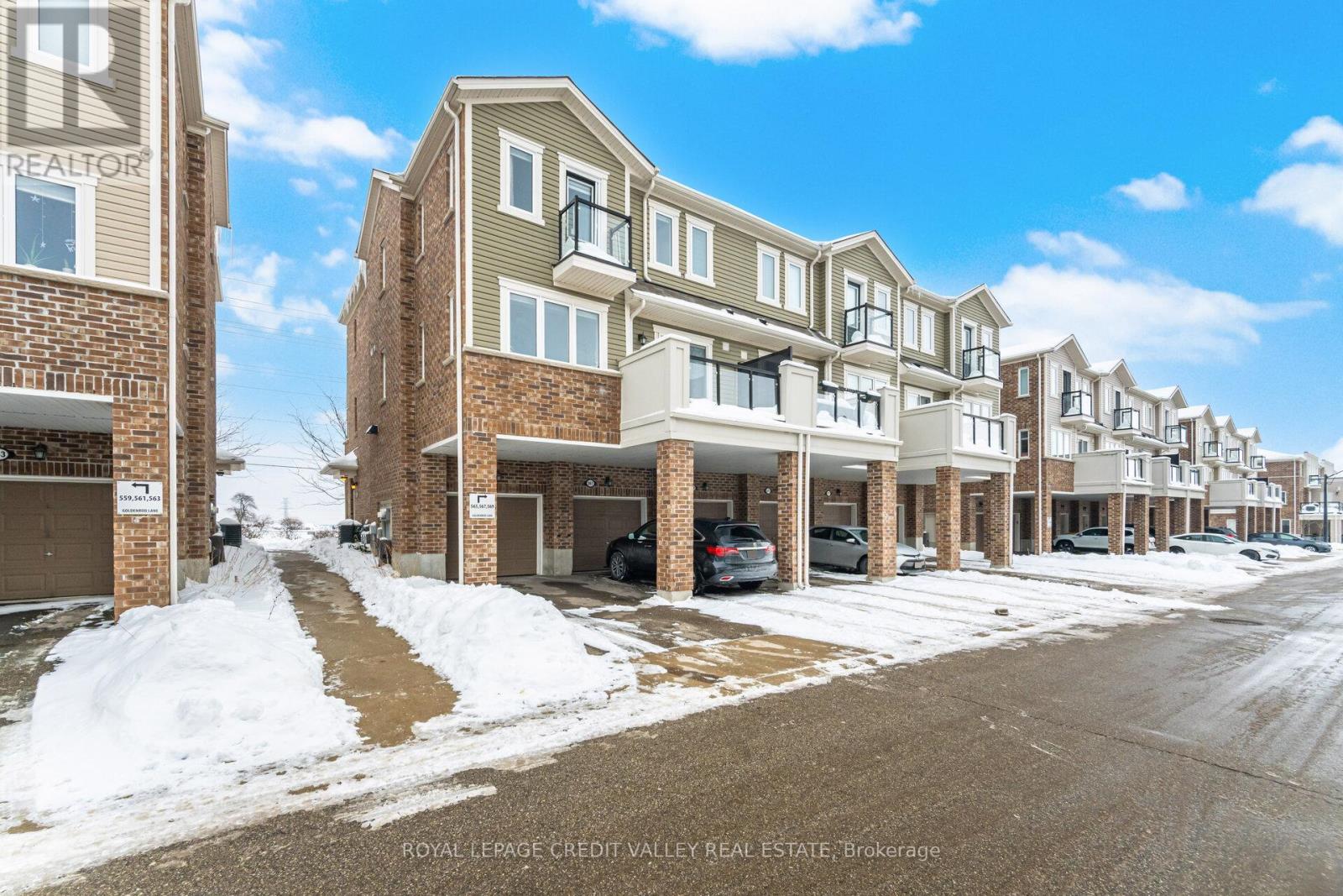 565 Goldenrod Lane, Kitchener, Ontario  N2R 0L7 - Photo 2 - X12682270