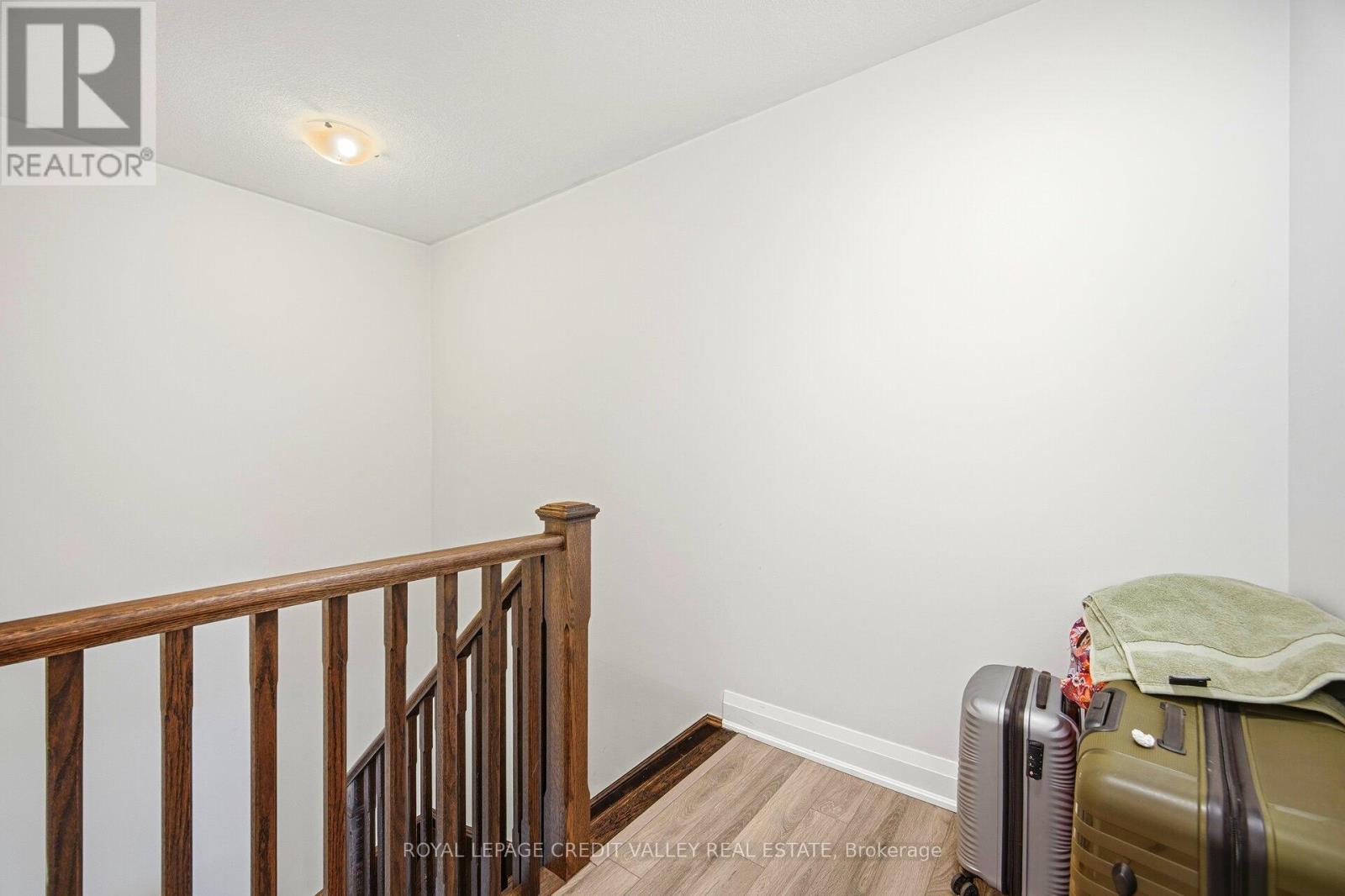 565 Goldenrod Lane, Kitchener, Ontario  N2R 0L7 - Photo 24 - X12682270