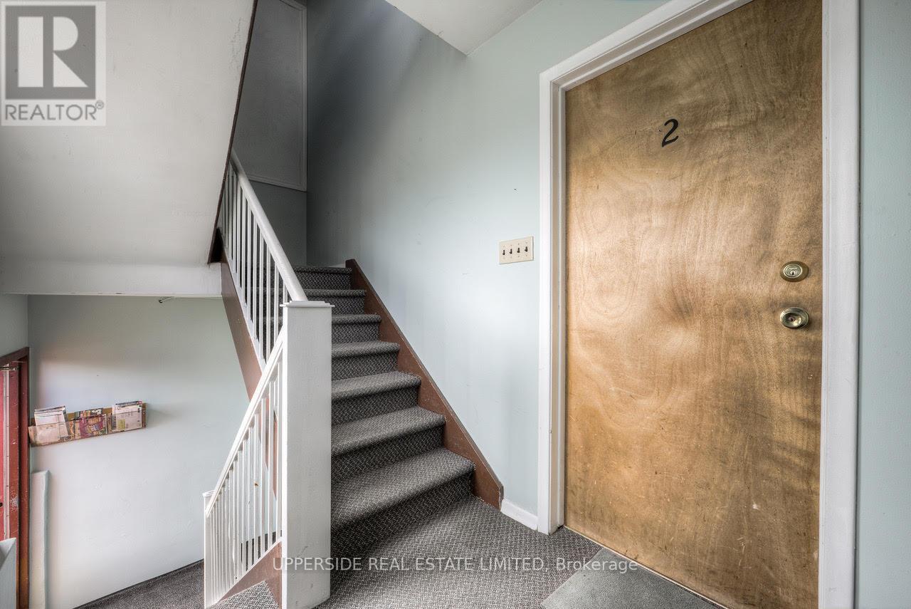 7 Balmoral Drive, Kitchener, Ontario  N2M 2J7 - Photo 6 - X12682304