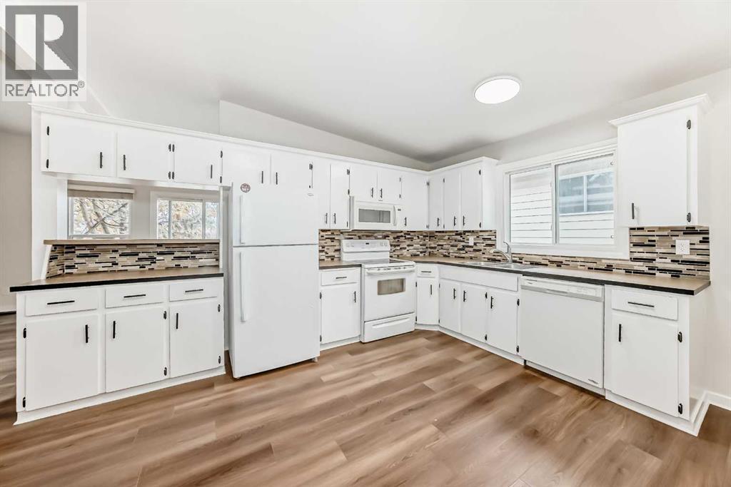 6525 58 Street Nw, Calgary, Alberta  T3A 2A4 - Photo 6 - A2265596