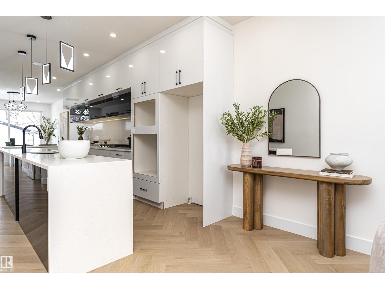 9622 86 St Nw, Edmonton, Alberta  T6C 3E9 - Photo 10 - E4469603