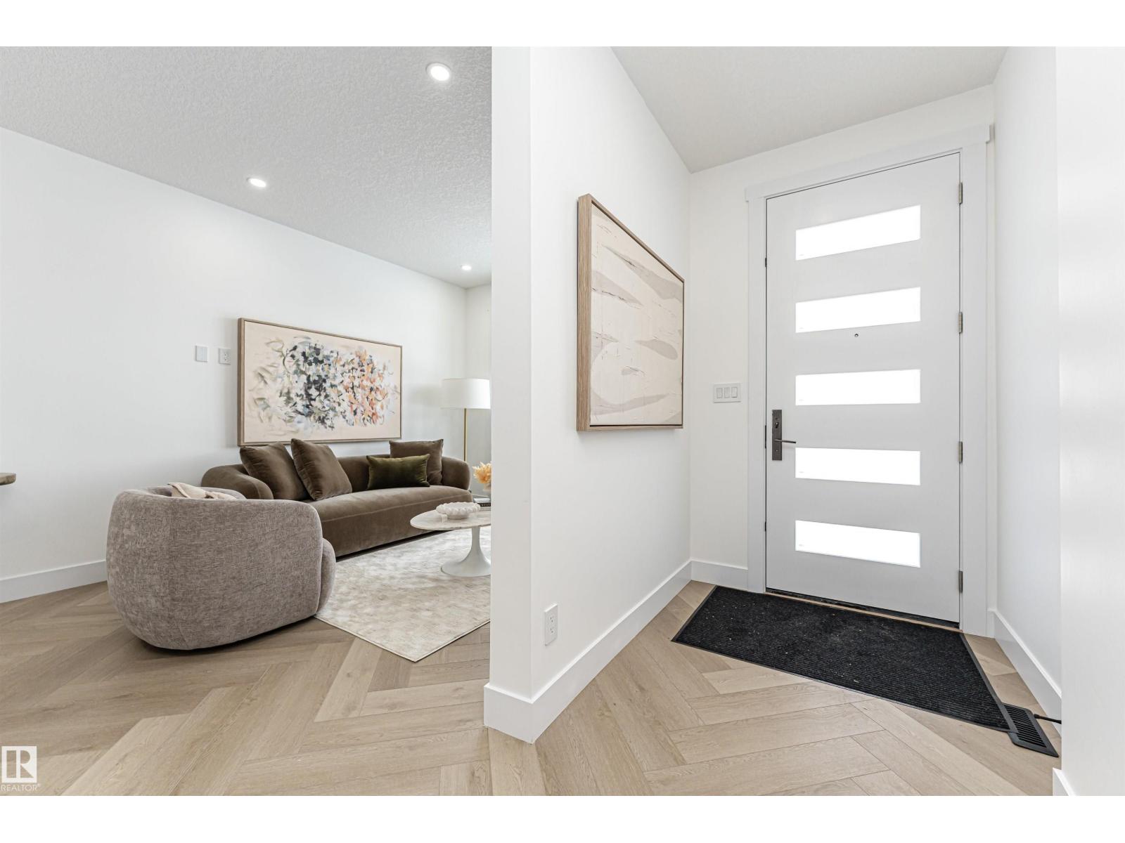 9622 86 St Nw, Edmonton, Alberta  T6C 3E9 - Photo 2 - E4469603