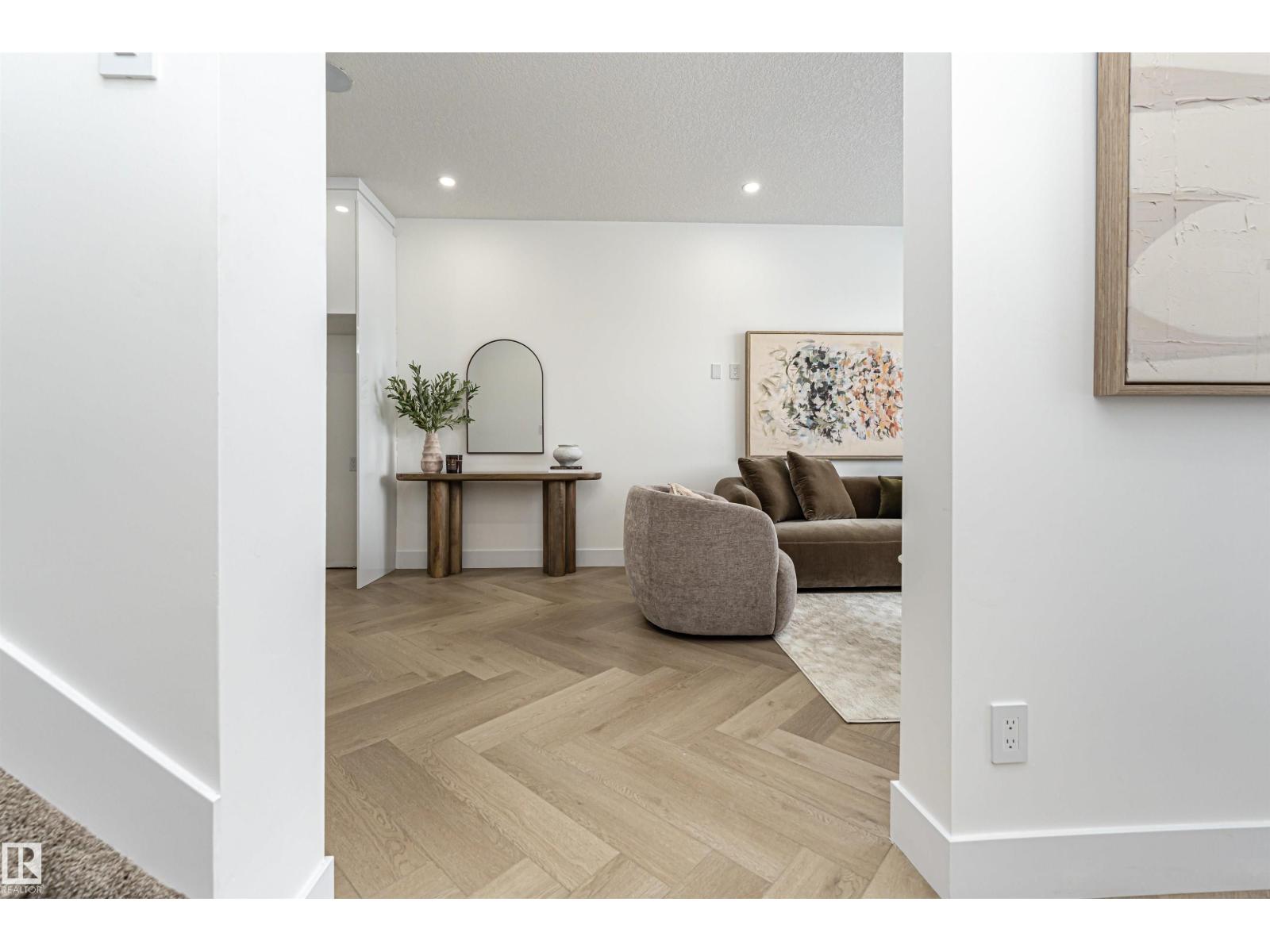 9622 86 St Nw, Edmonton, Alberta  T6C 3E9 - Photo 8 - E4469603