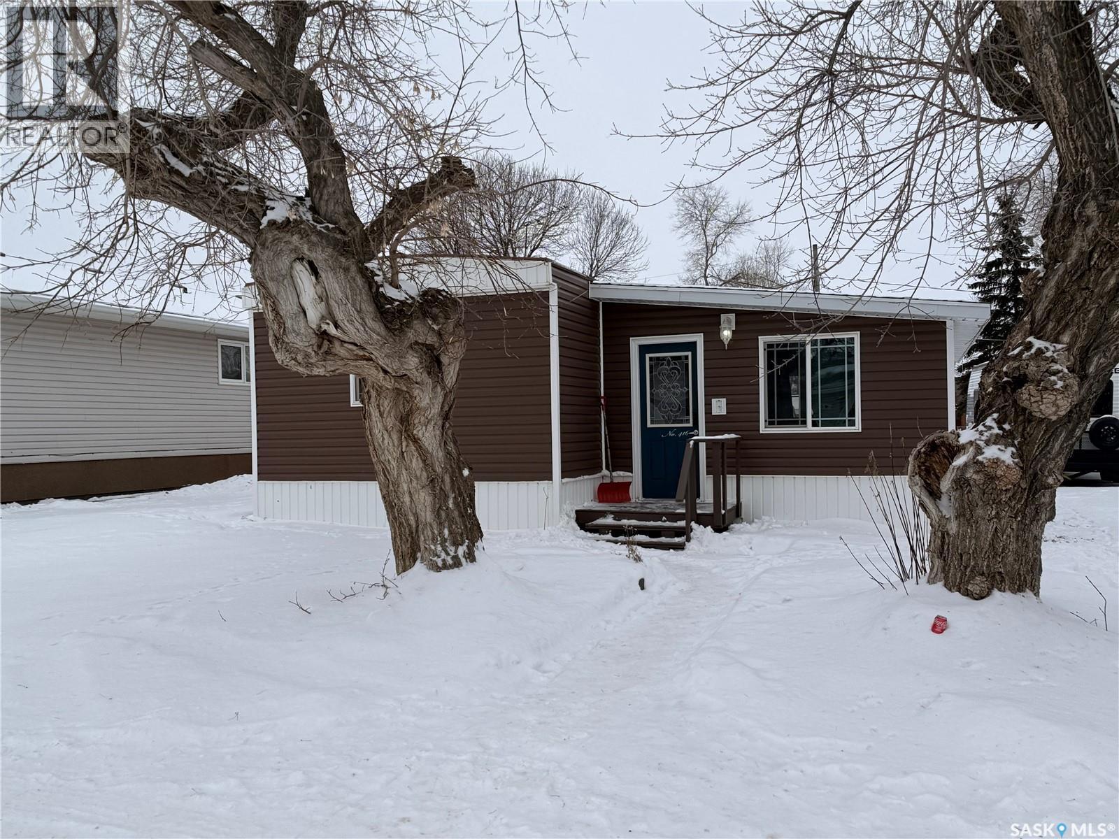 416 Ewen Street, Oxbow, Saskatchewan  S0C 2B0 - Photo 2 - SK026355