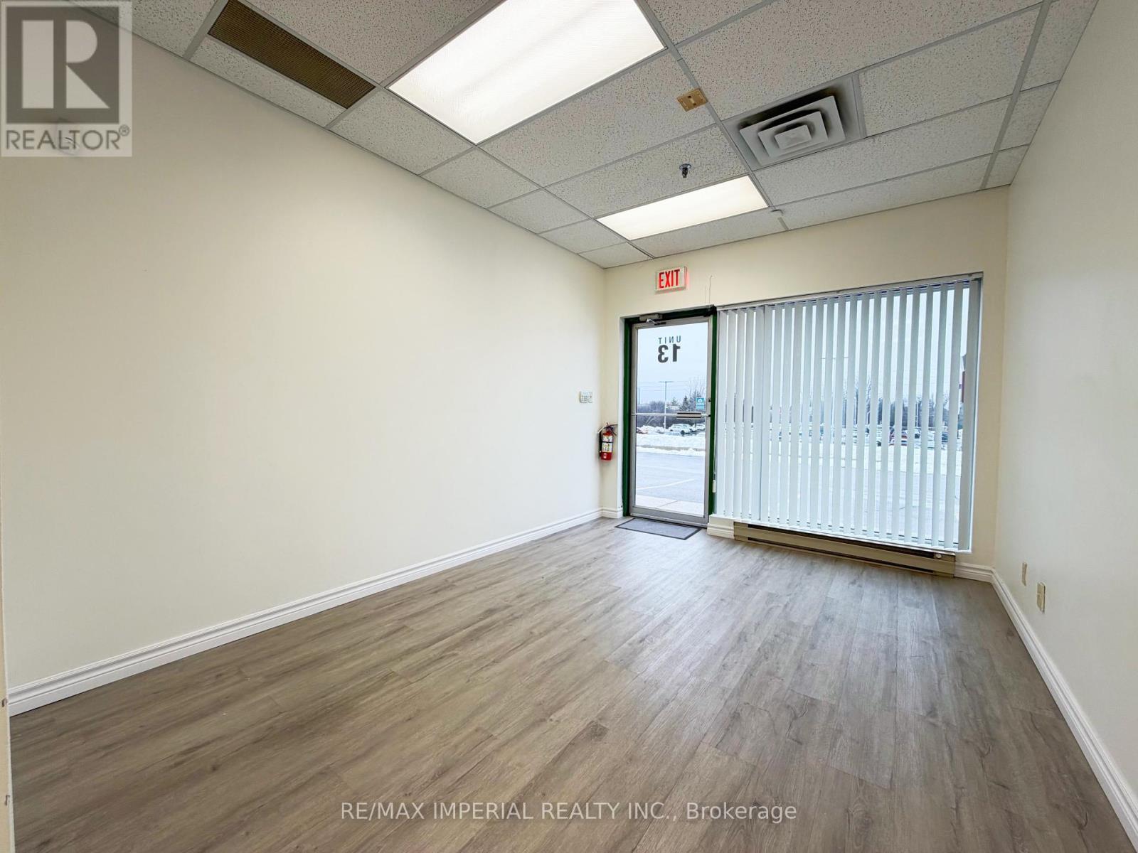 13 - 240 Viceroy Road, Vaughan, Ontario L4K 3N9 - Photo 4 - N12668584