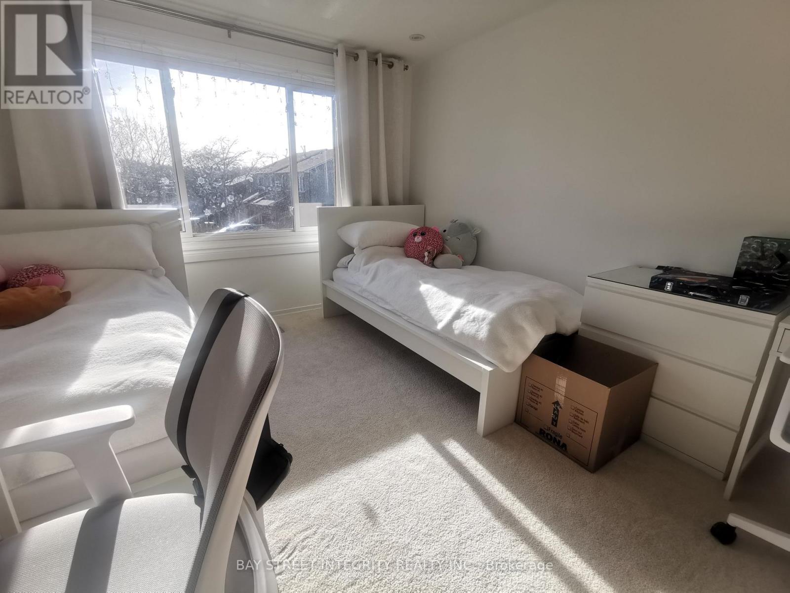 976 Raintree Lane, Mississauga, Ontario  L5H 3Y6 - Photo 11 - W12674788