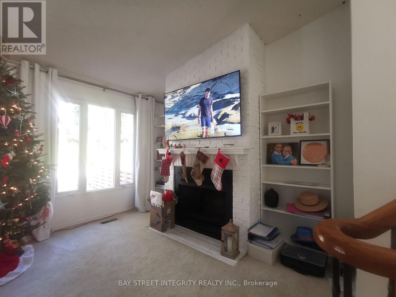 976 Raintree Lane, Mississauga, Ontario  L5H 3Y6 - Photo 6 - W12674788