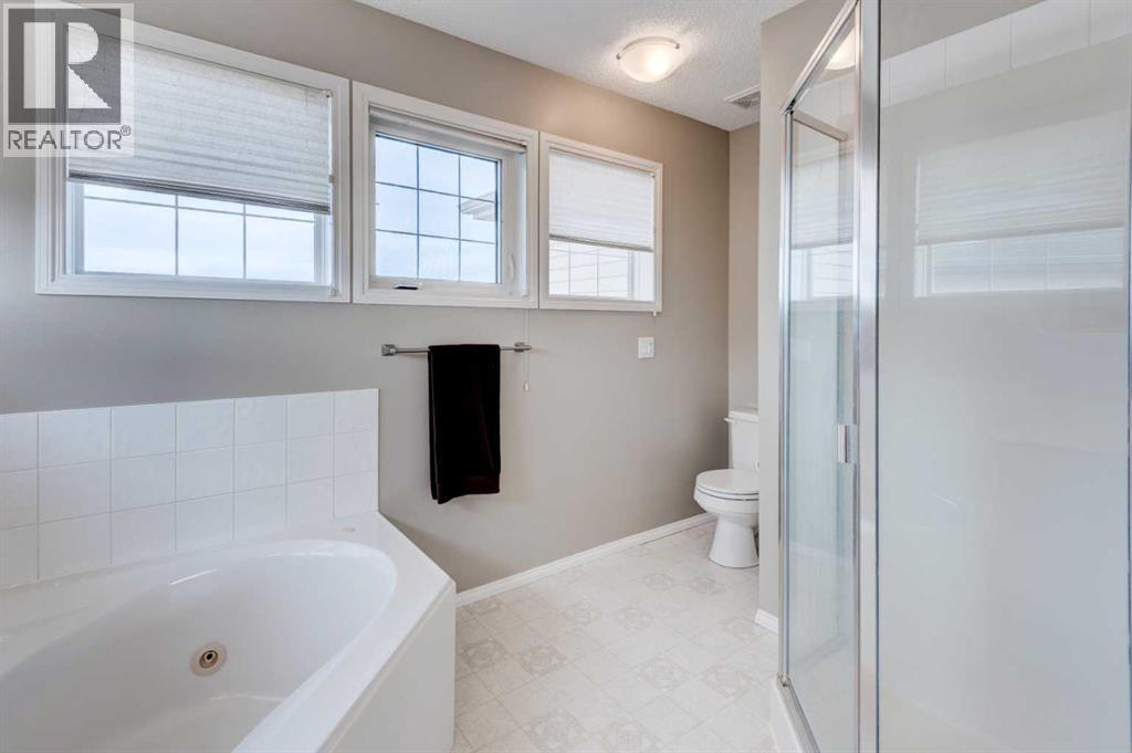 45 Cougarstone Place Sw, Calgary, Alberta  T3H 4W8 - Photo 18 - A2278265