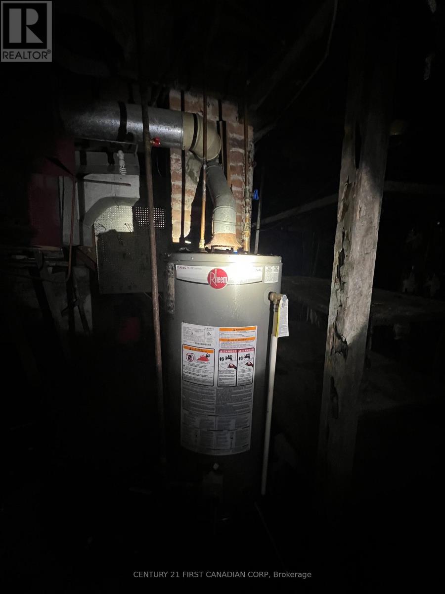 205 Orchard Street, Central Elgin, Ontario  N5L 1C4 - Photo 11 - X12682410