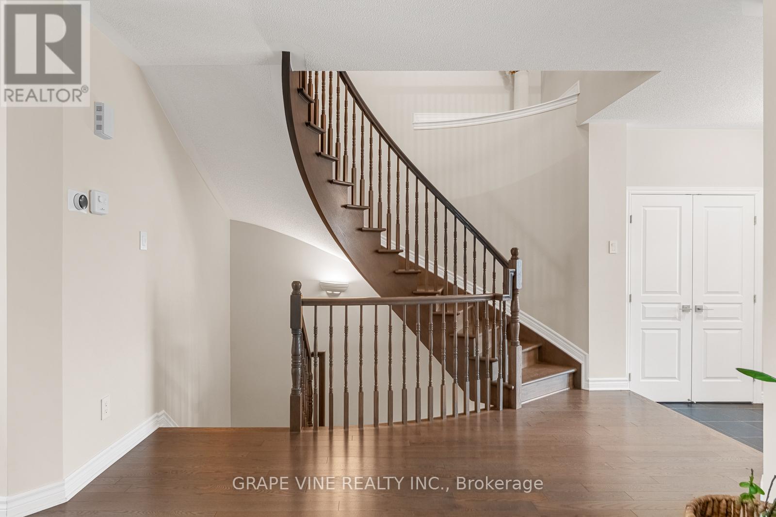 568 Voie Du Pin Rouge Way, Ottawa, Ontario  K1W 0C4 - Photo 17 - X12682462