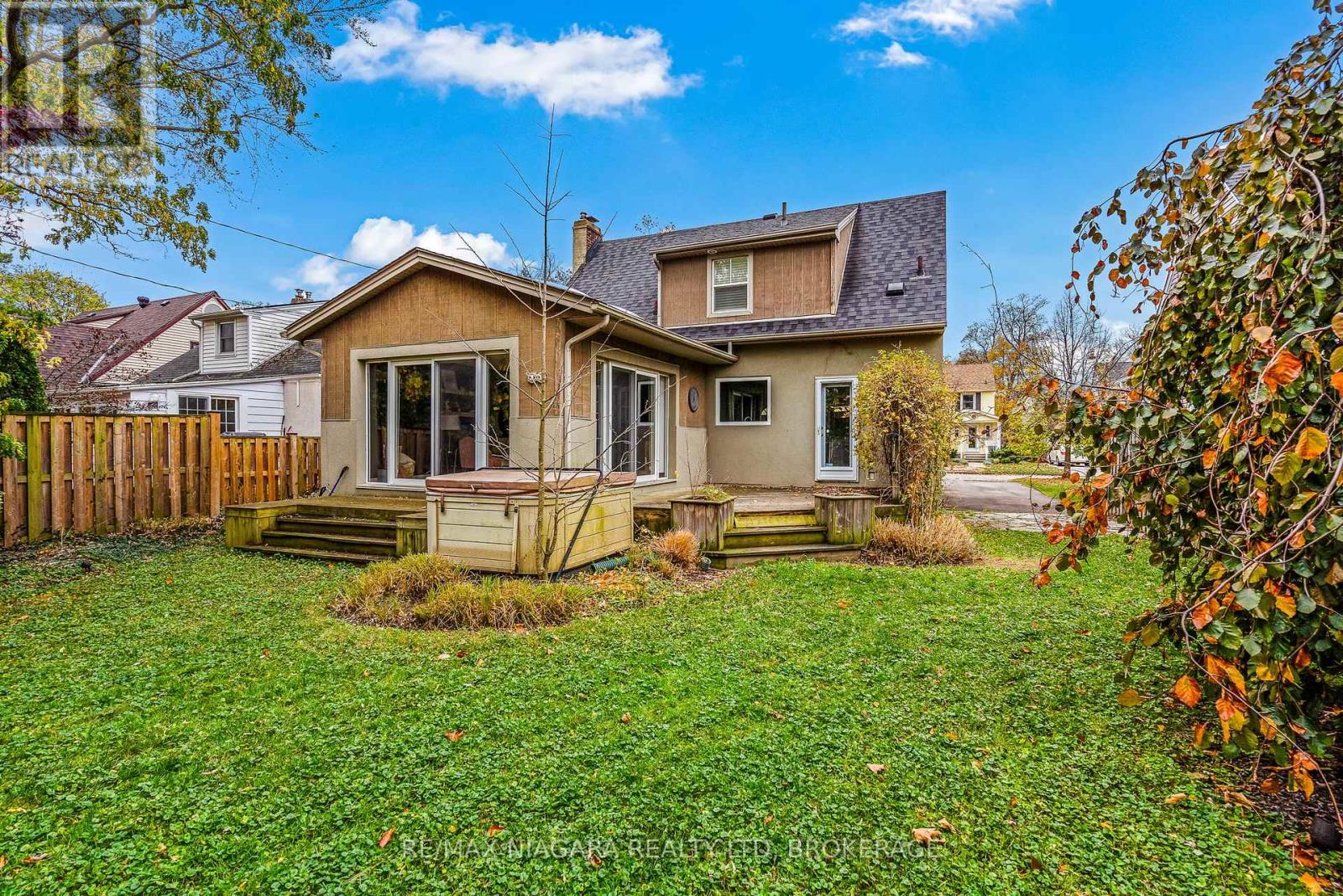 131 Glenwood Drive, St. Catharines, Ontario  L2R 4C9 - Photo 6 - X12682502