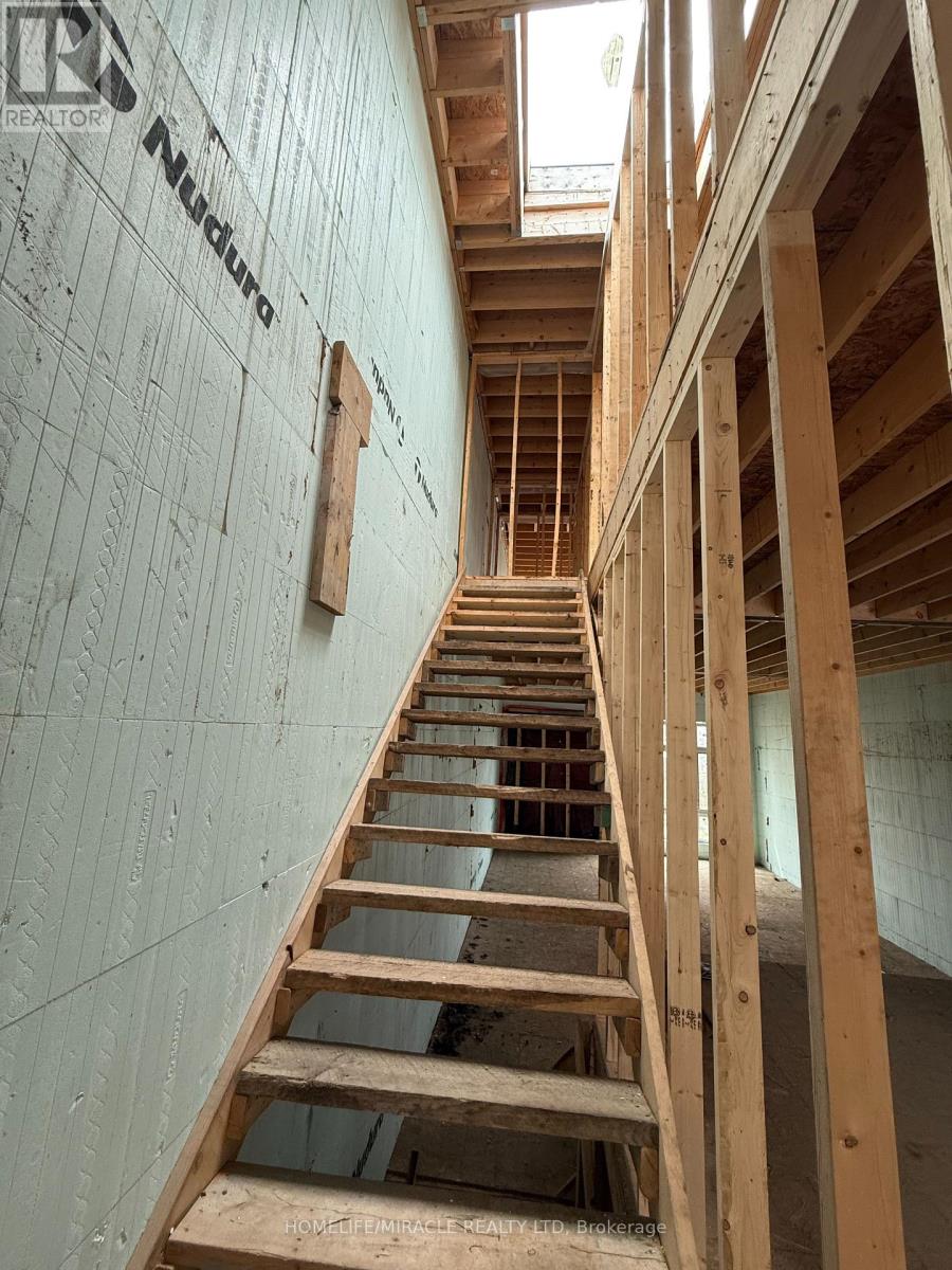 42 August Avenue, Toronto (Oakridge), Ontario  M1L 3M9 - Photo 17 - E12464945