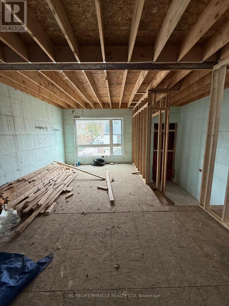 40 August Avenue, Toronto, Ontario  M1L 3M9 - Photo 5 - E12464987