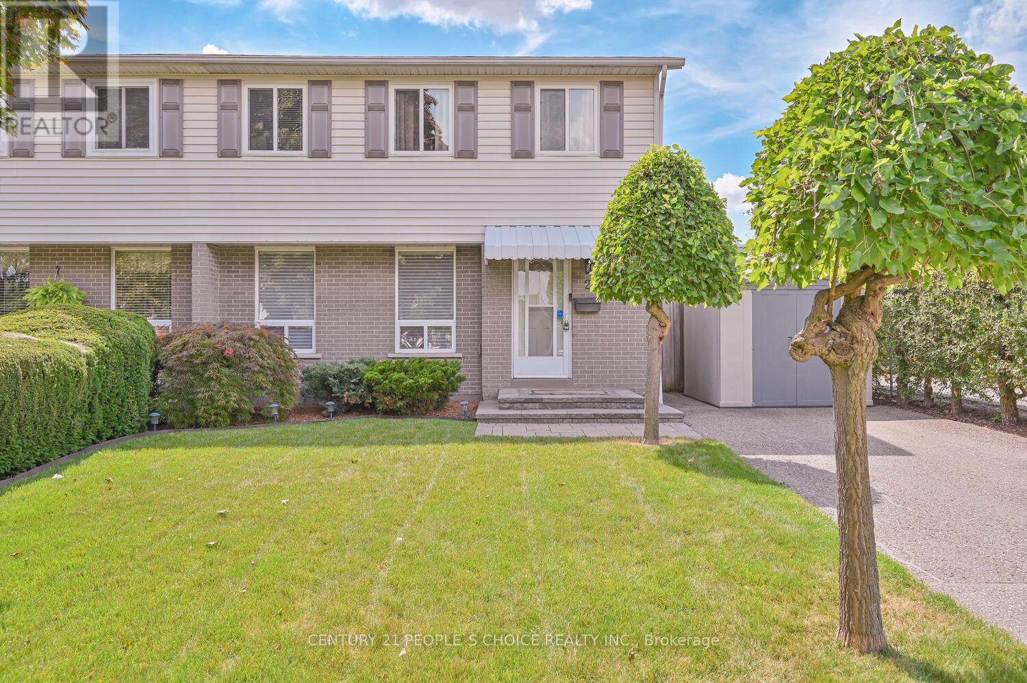 2 FONTAINE COURT, brampton (southgate), Ontario