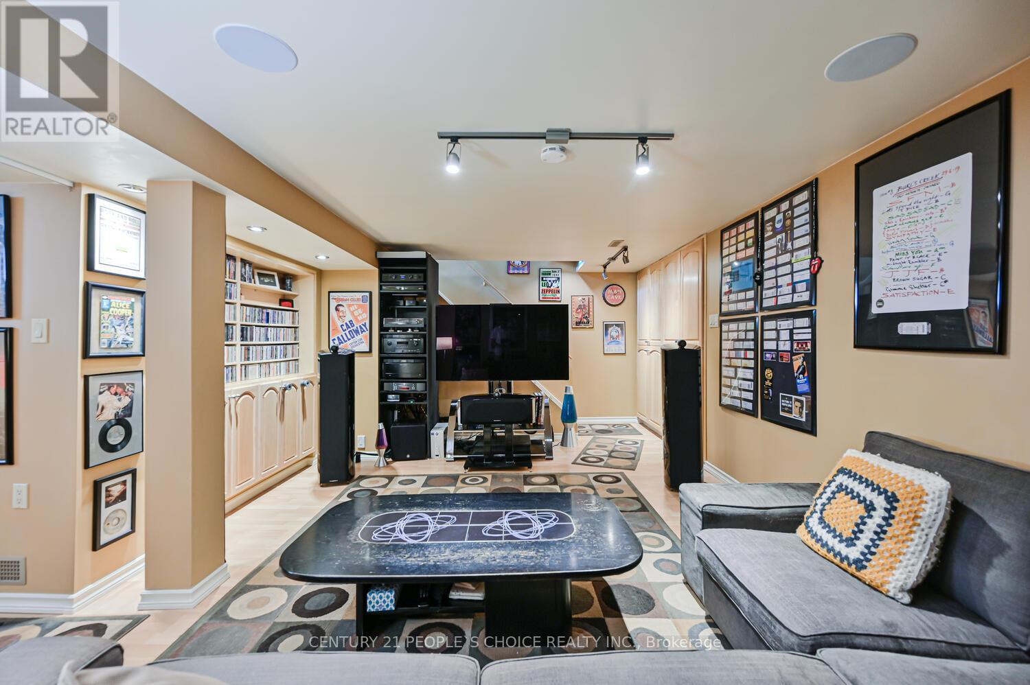 2 Fontaine Court, Brampton (Southgate), Ontario  L6T 3J2 - Photo 40 - W12524770