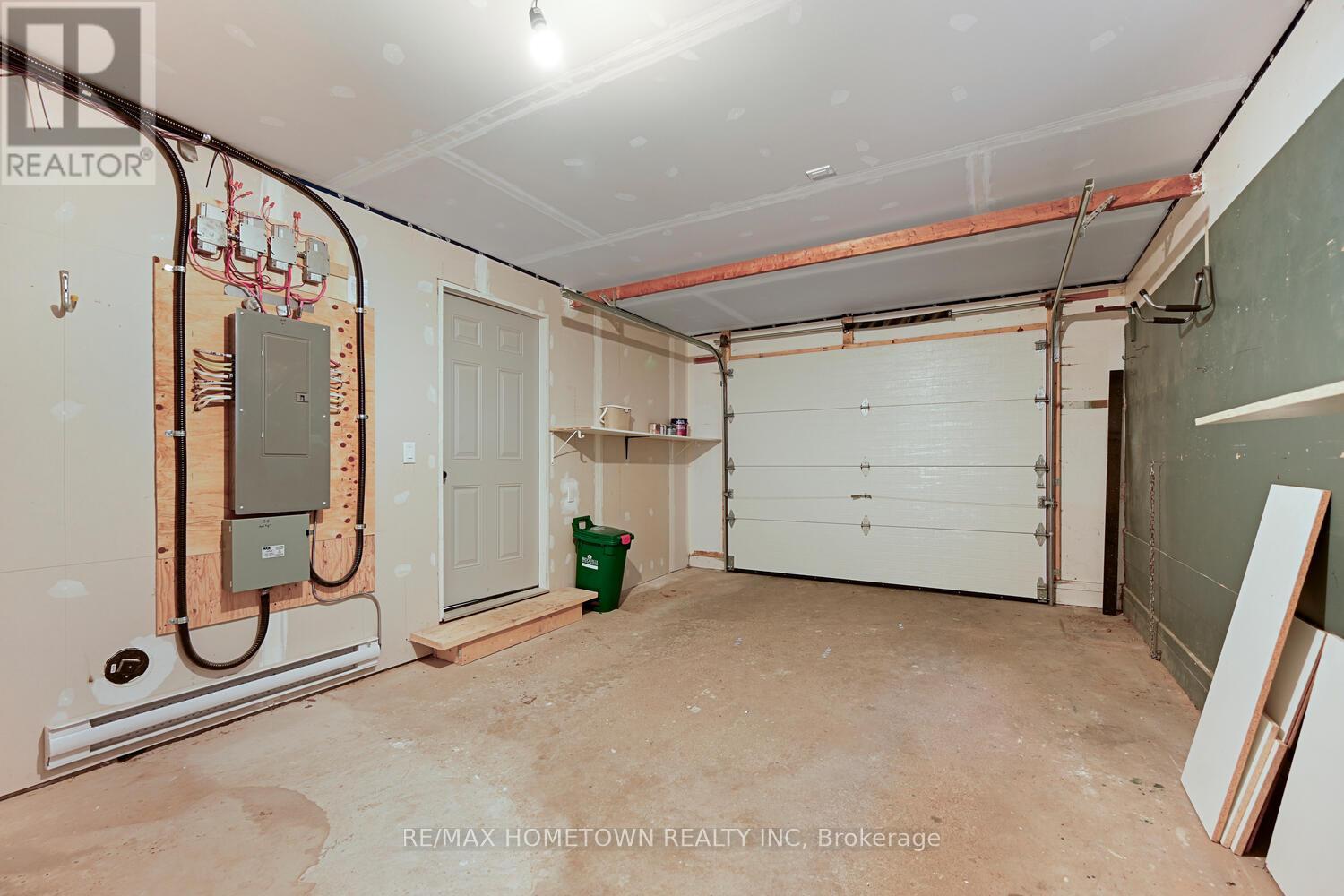 6 Maplewood Circle, Brockville, Ontario  K6V 1N4 - Photo 32 - X12682362