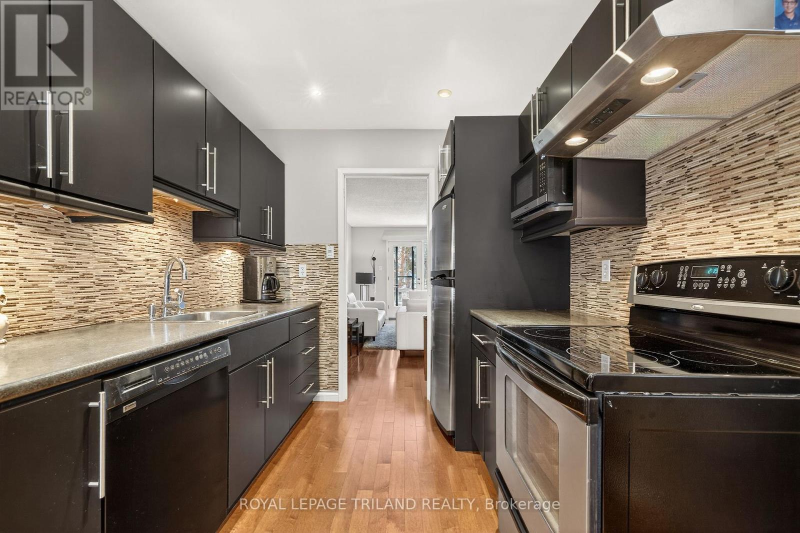 39 - 676 Wonderland Road S, London South, Ontario  N6H 4Y8 - Photo 5 - X12681280