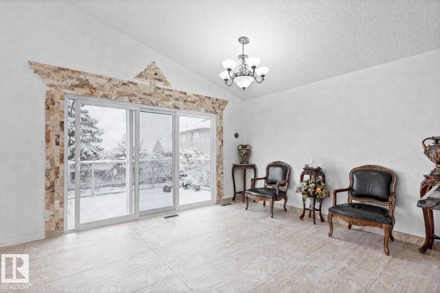 8712 160a Av Nw, Edmonton, Alberta  T5Z 3K4 - Photo 9 - E4461382