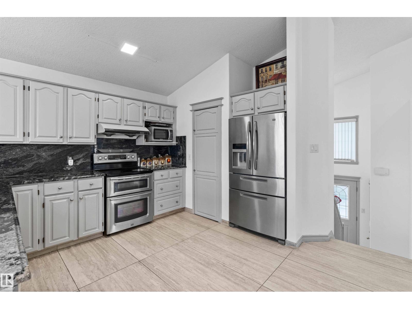 8712 160a Av Nw, Edmonton, Alberta  T5Z 3K4 - Photo 7 - E4461382