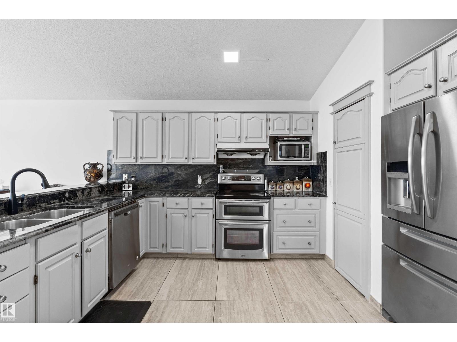 8712 160a Av Nw, Edmonton, Alberta  T5Z 3K4 - Photo 8 - E4461382