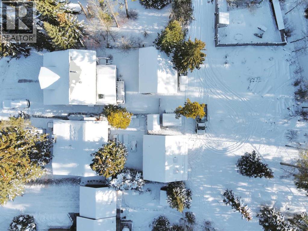 809 13 Street, Canmore, Alberta  T1W 1W5 - Photo 3 - A2273918