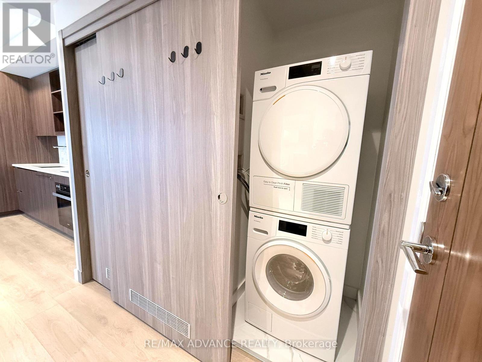 1609 - 27 Mcmahon Drive, Toronto, Ontario  M2K 0J2 - Photo 10 - C12682382