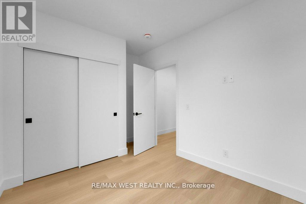 661 Winona Drive, Toronto, Ontario  M6C 3V6 - Photo 17 - C12682390