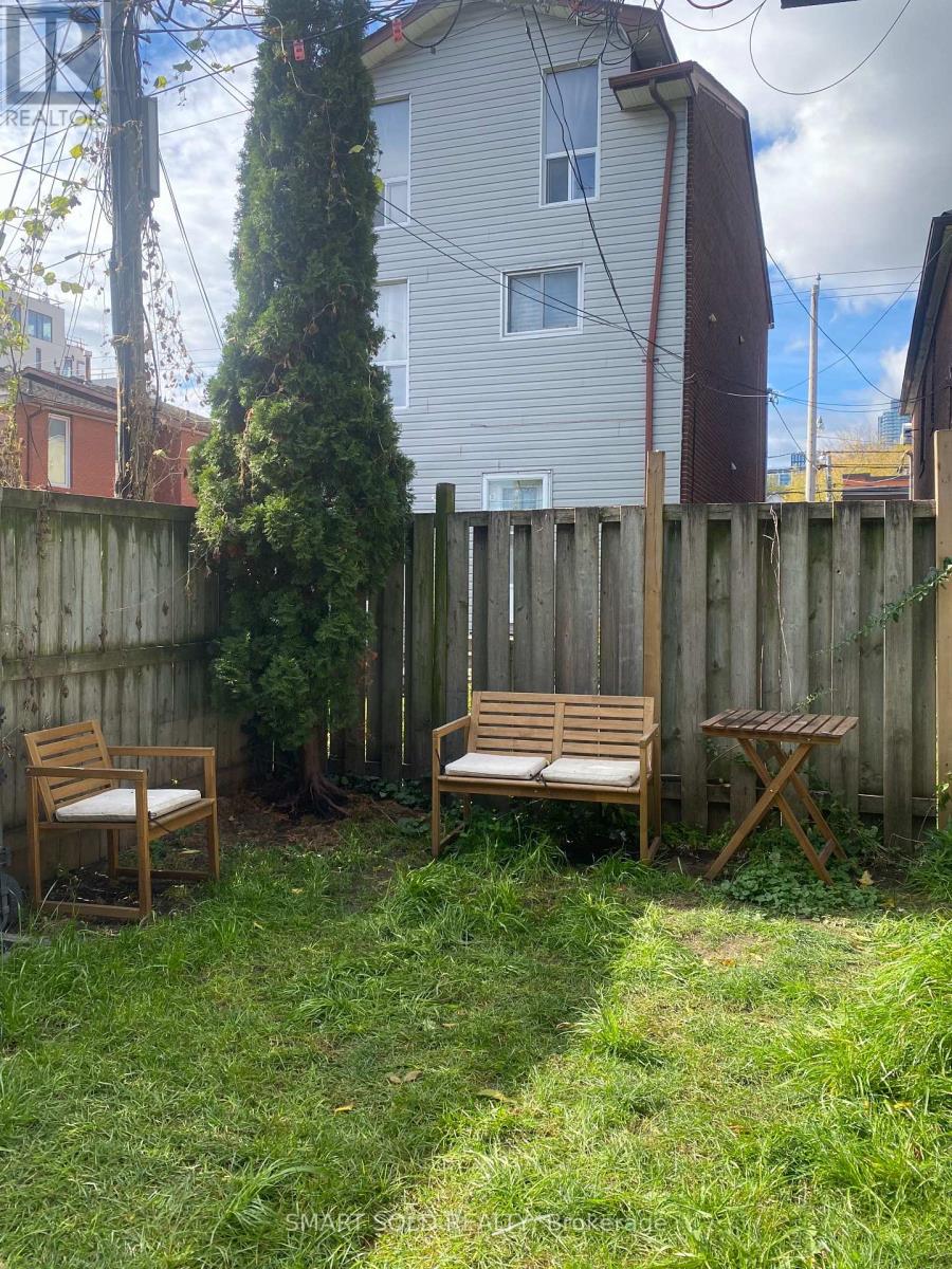 42 Arnold Avenue, Toronto, Ontario  M5A 3B2 - Photo 32 - C12682450