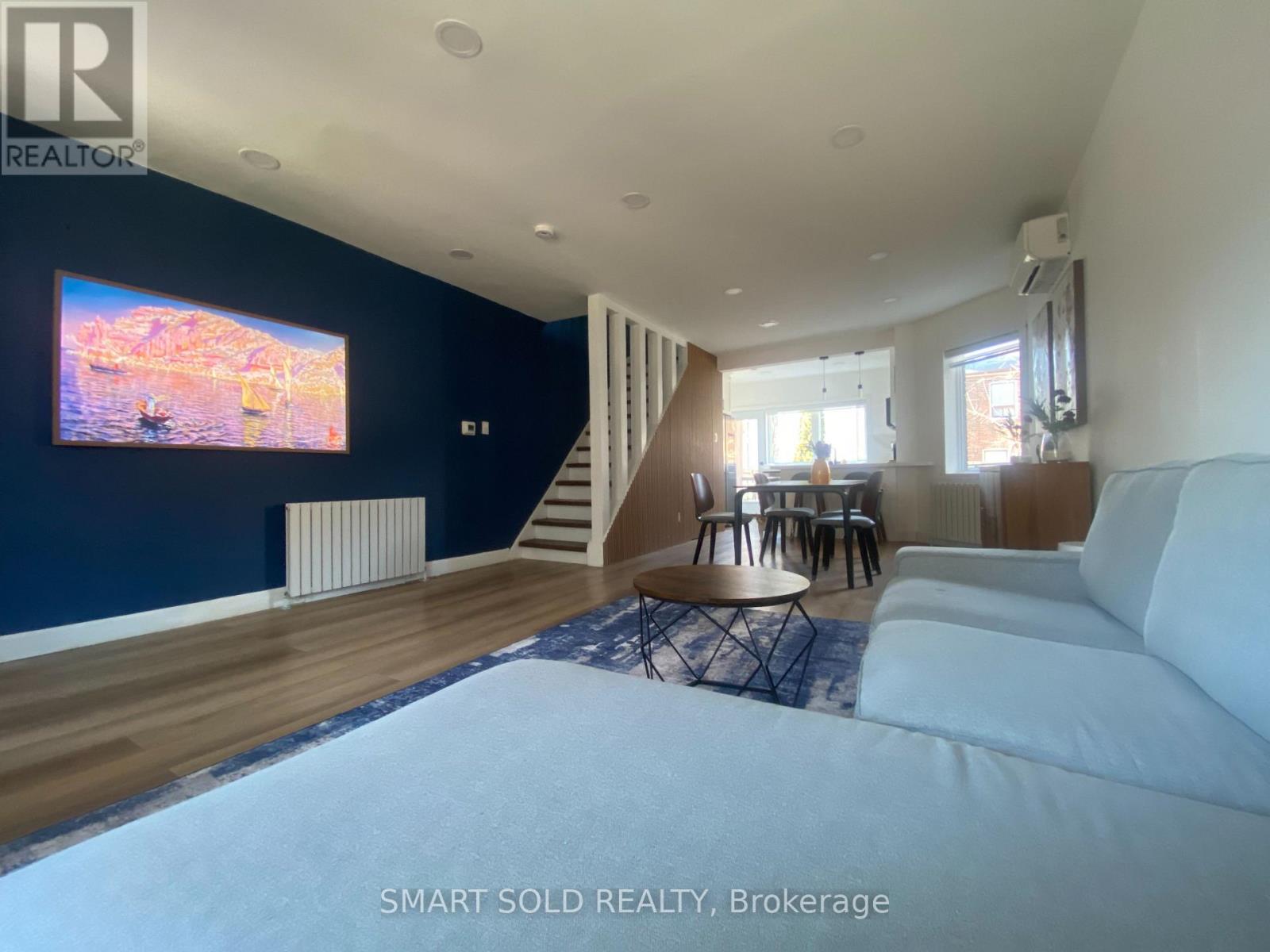 42 Arnold Avenue, Toronto, Ontario  M5A 3B2 - Photo 7 - C12682450