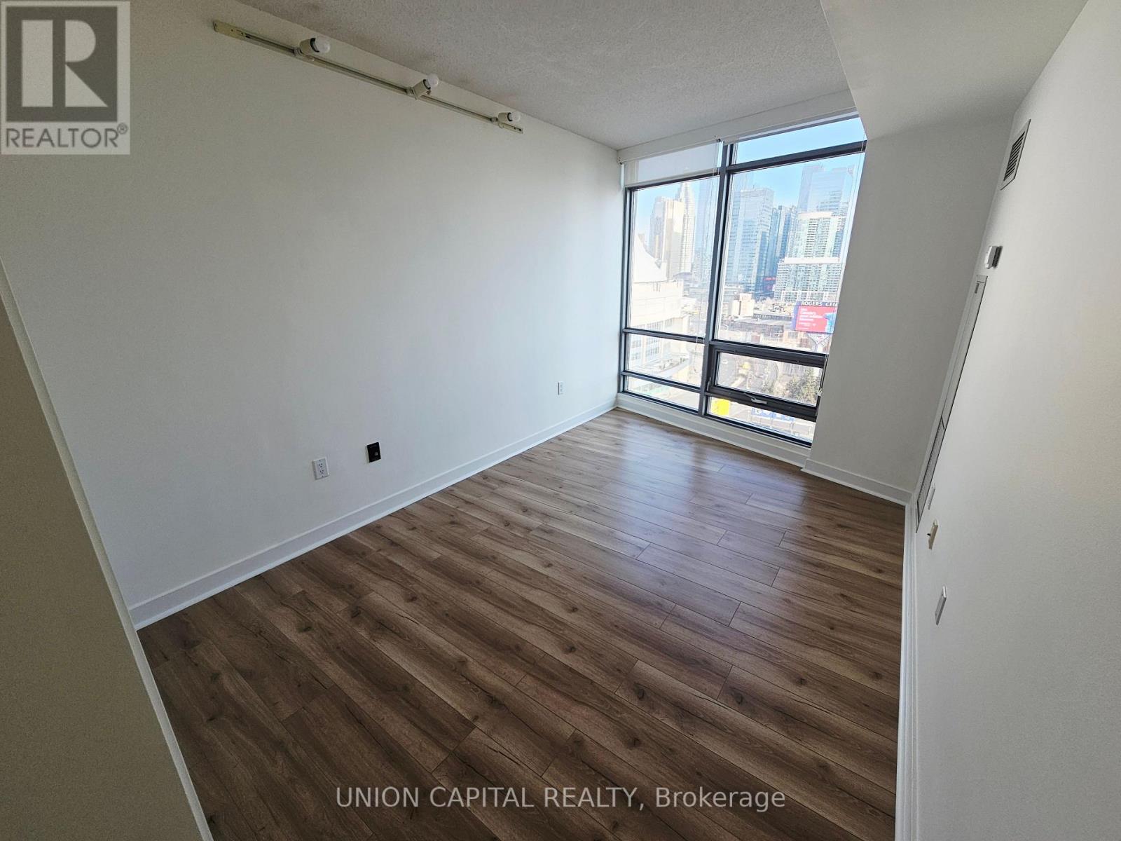 1602 - 5 Mariner Terrace, Toronto, Ontario  M5V 3V6 - Photo 13 - C12682504