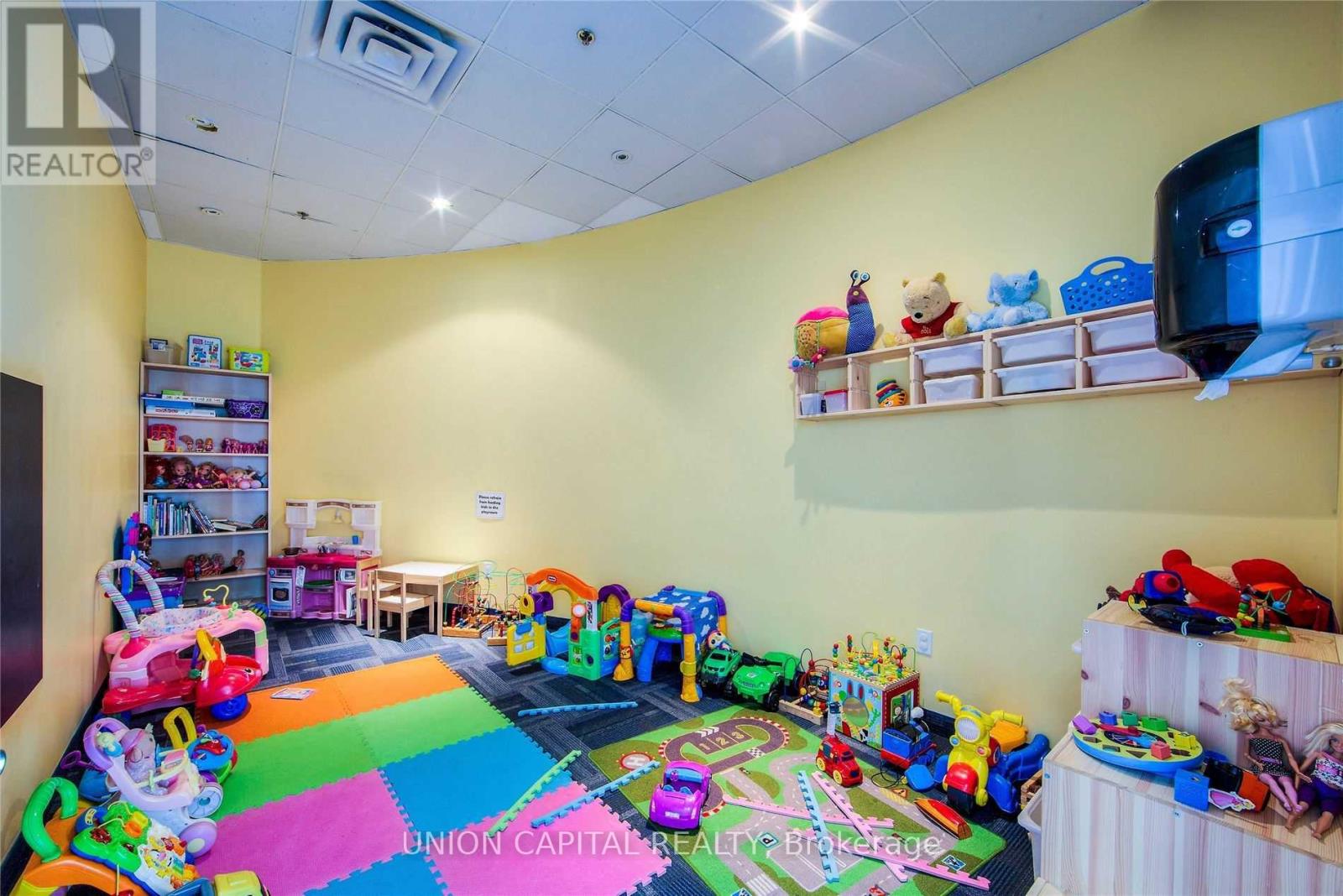 1602 - 5 Mariner Terrace, Toronto, Ontario  M5V 3V6 - Photo 23 - C12682504