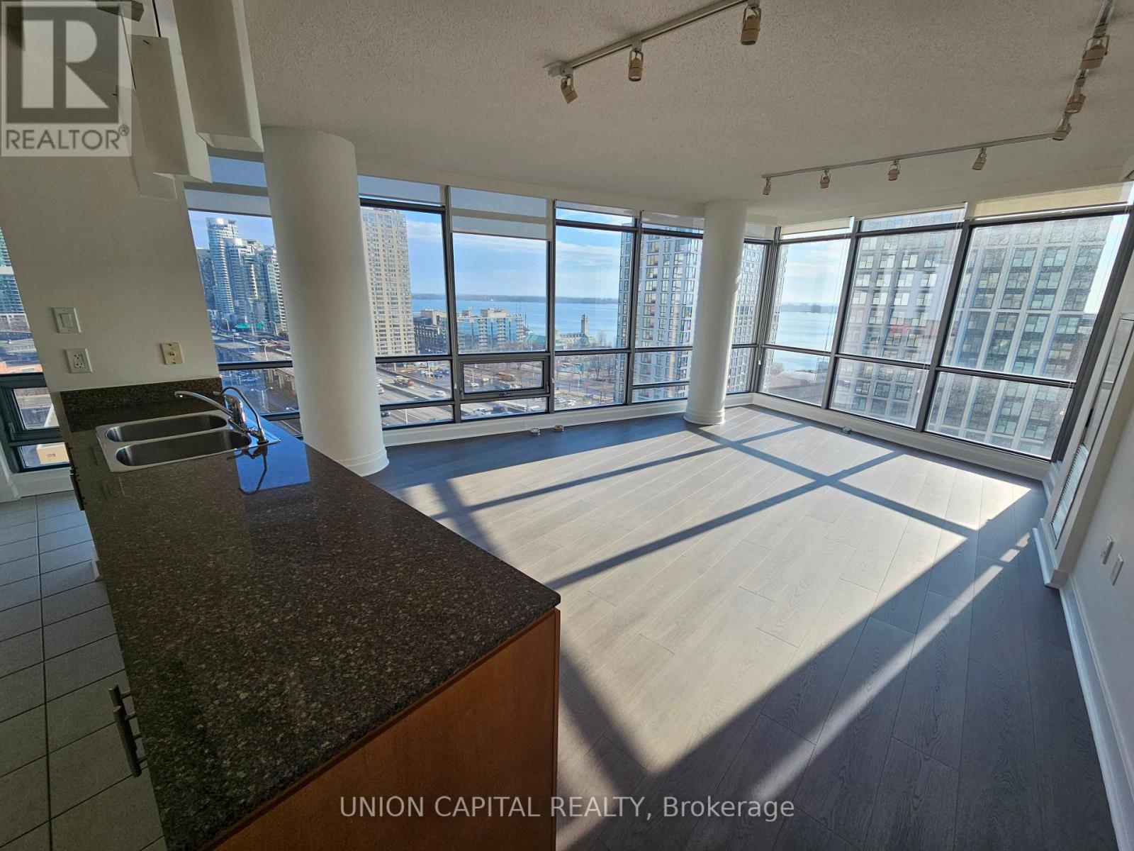 1602 - 5 Mariner Terrace, Toronto, Ontario  M5V 3V6 - Photo 5 - C12682504