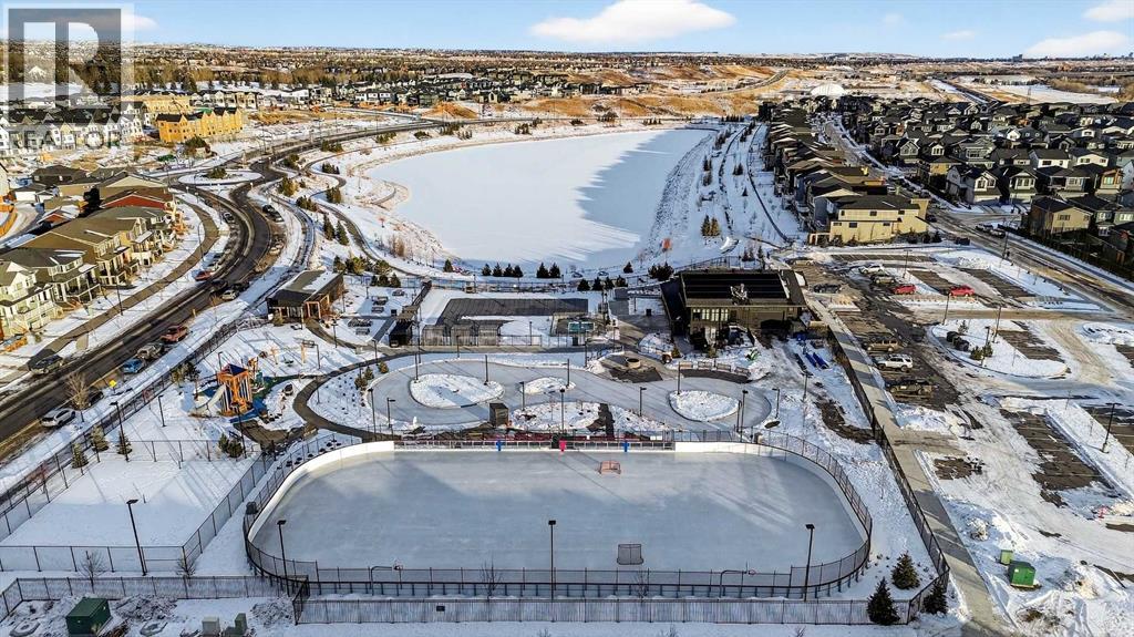 29 Rowmont Common Nw, Calgary, Alberta  T3L 0L4 - Photo 2 - A2277545