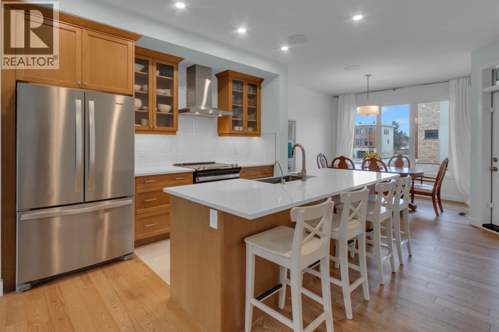 89 Greenbriar Place Nw, Calgary, Alberta  T3B 6J1 - Photo 2 - A2278108