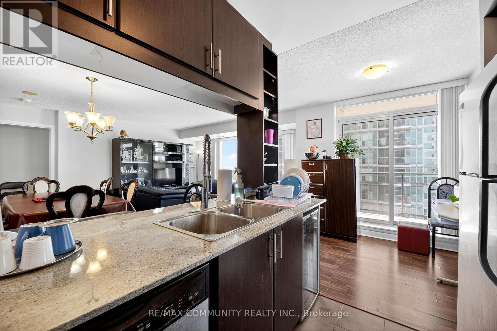 2010 - 25 Town Centre Court, Toronto, Ontario  M1P 0B4 - Photo 12 - E12682424