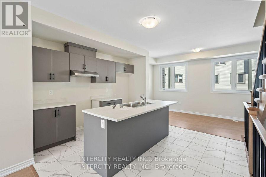 127 Senay Circle, Clarington, Ontario  L1E 0G9 - Photo 10 - E12682432