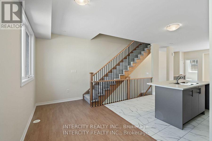 127 Senay Circle, Clarington, Ontario  L1E 0G9 - Photo 12 - E12682432