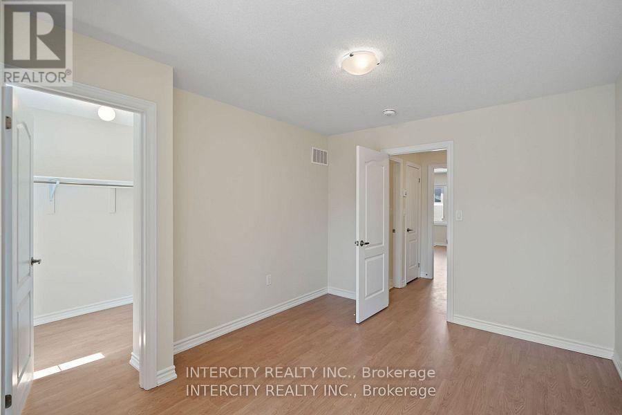 127 Senay Circle, Clarington, Ontario  L1E 0G9 - Photo 14 - E12682432