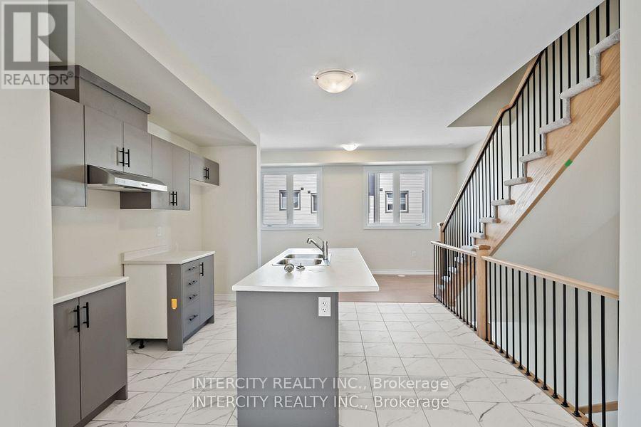 127 Senay Circle, Clarington, Ontario  L1E 0G9 - Photo 8 - E12682432