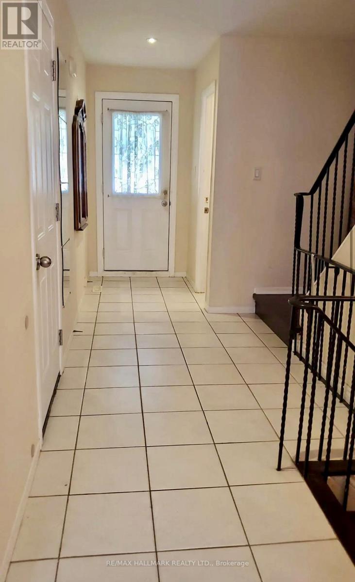 7 New Havens Way, Markham, Ontario  L3T 5G1 - Photo 3 - N12682402