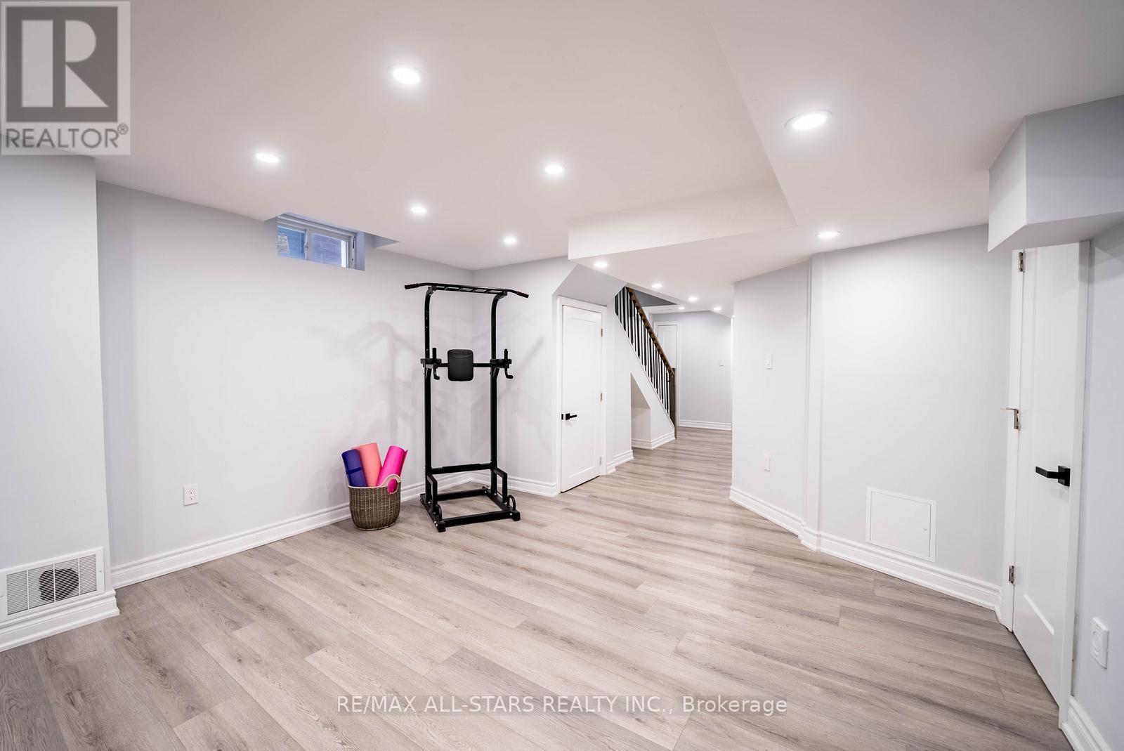 96 Boundary Boulevard, Whitchurch-Stouffville, Ontario  L4A 4W2 - Photo 34 - N12682434