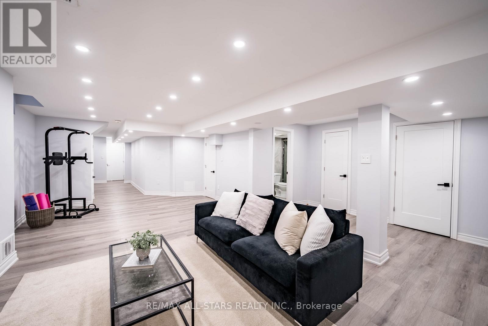 96 Boundary Boulevard, Whitchurch-Stouffville, Ontario  L4A 4W2 - Photo 36 - N12682434