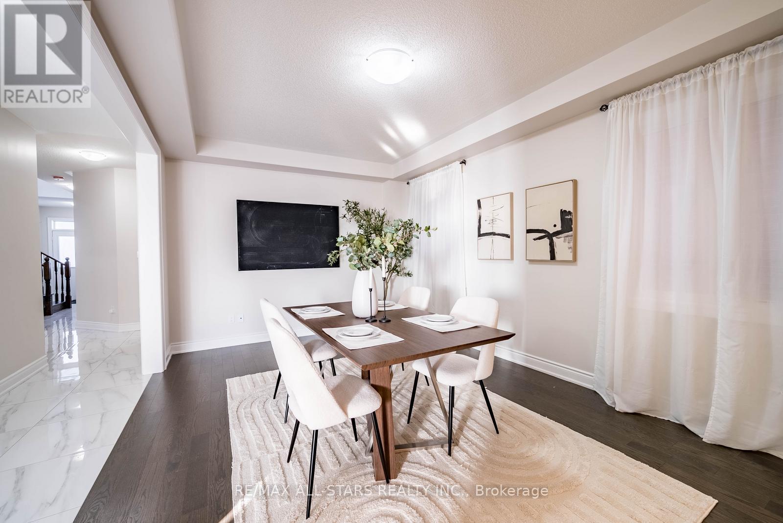 96 Boundary Boulevard, Whitchurch-Stouffville, Ontario  L4A 4W2 - Photo 7 - N12682434