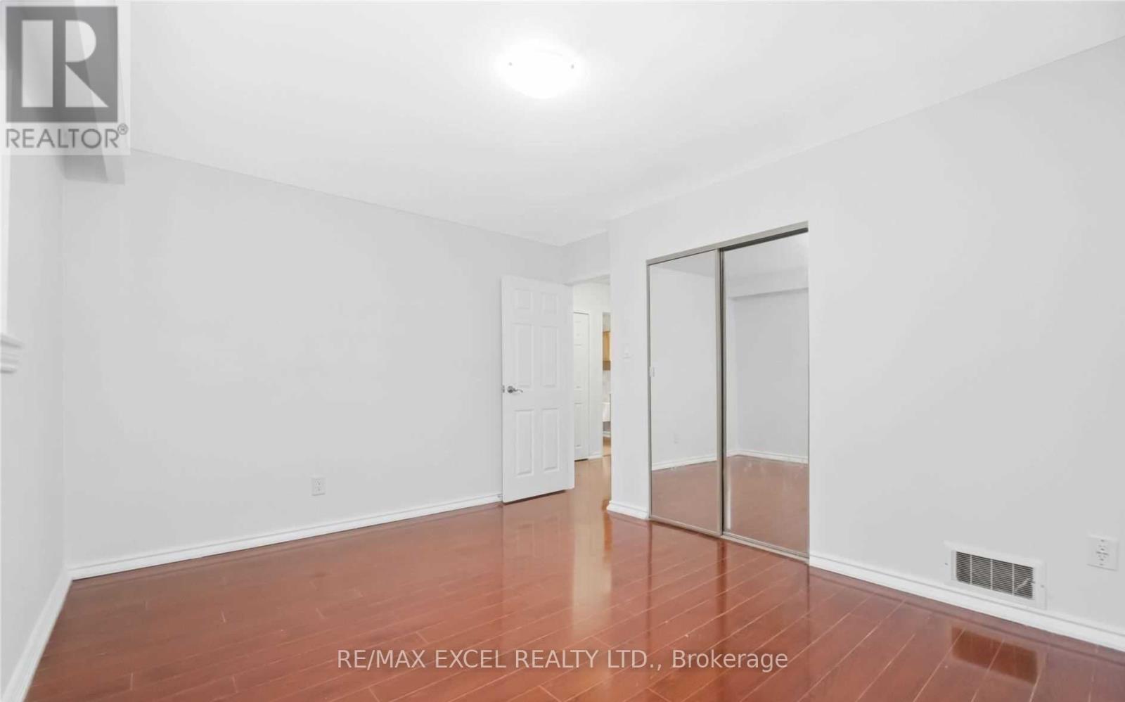 341 Crosby Avenue, Richmond Hill, Ontario  L4C 2R5 - Photo 20 - N12682494