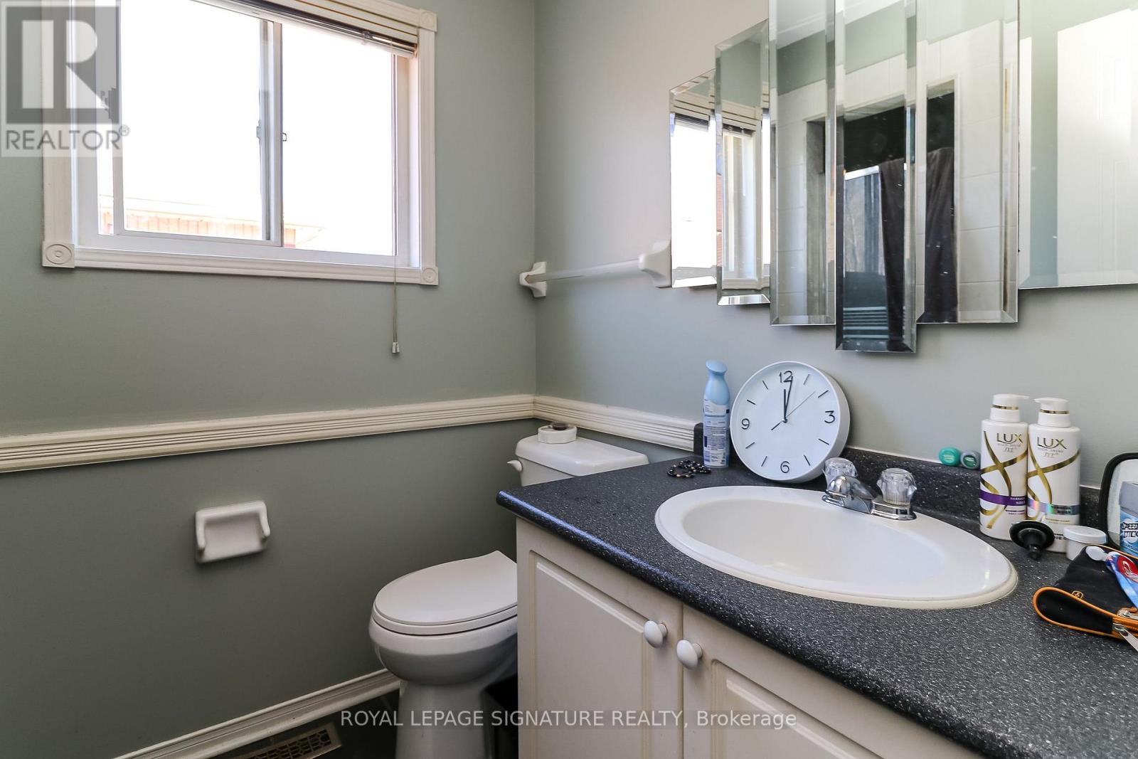 3 Brillinger Drive, Wasaga Beach, Ontario  L9Z 1L4 - Photo 17 - S12682456