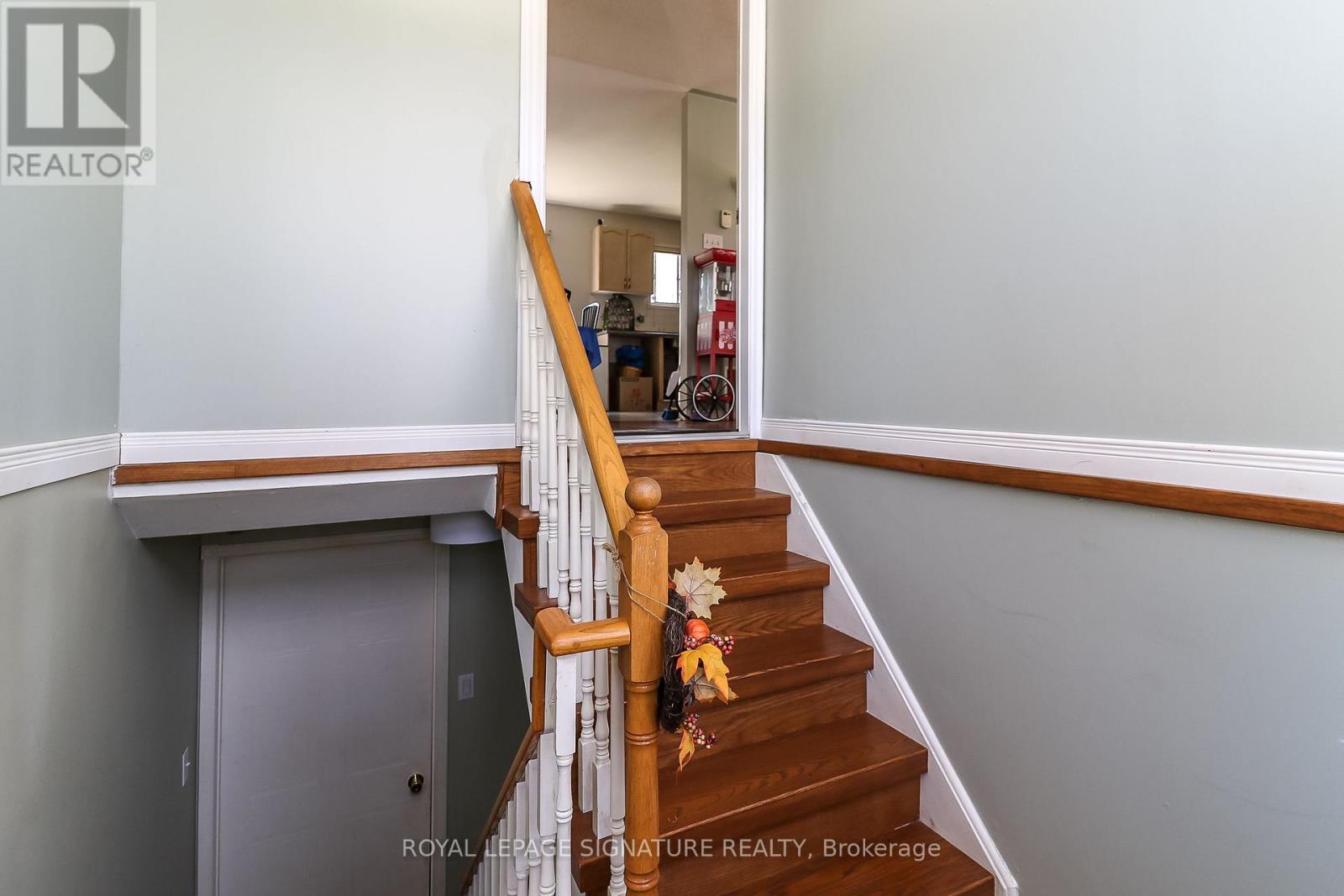 3 Brillinger Drive, Wasaga Beach, Ontario  L9Z 1L4 - Photo 3 - S12682456