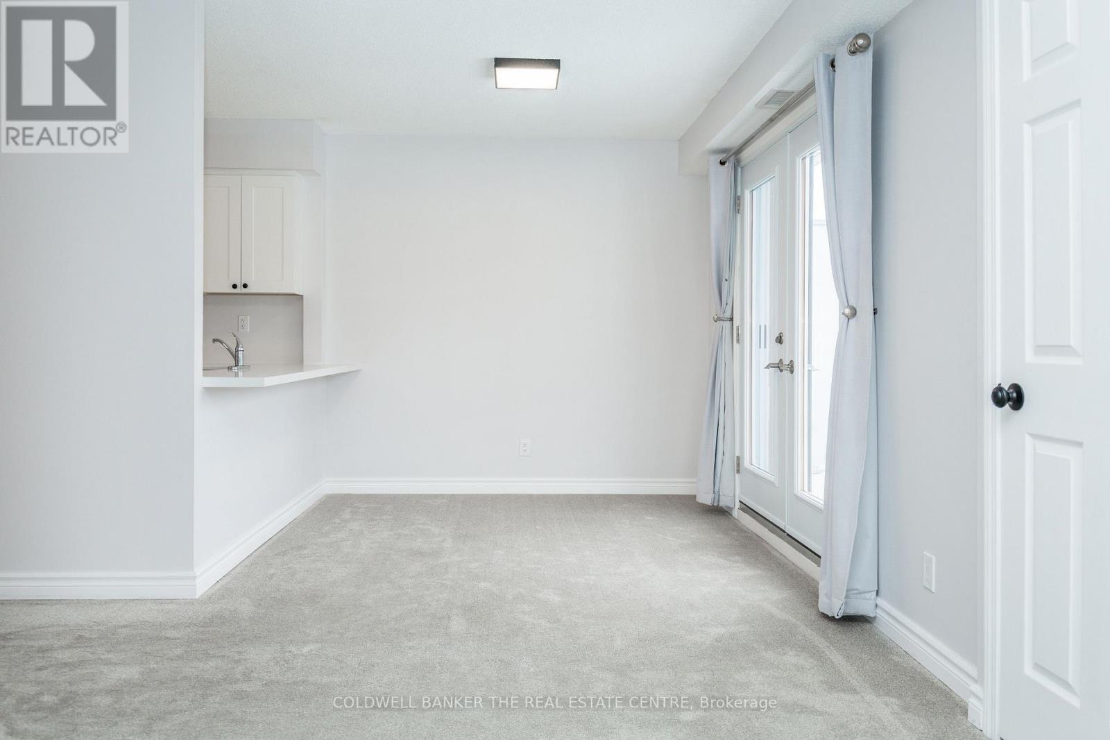 302 - 125 Bond Street, Orillia, Ontario  L3V 1J7 - Photo 10 - S12682464