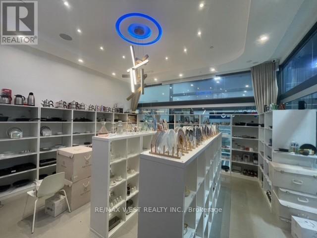 129 - 7250 Keele Street, Vaughan, Ontario  L4K 1Z8 - Photo 6 - N12682084